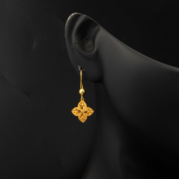 İşlemeli Zambak 22 Ayar Sallantılı Altın Küpe - 2